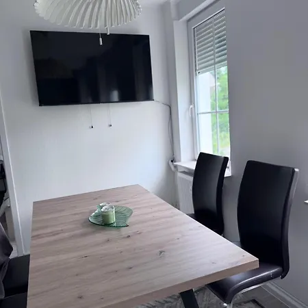 Sonnige 2 Raumwohnung In דירה Niederwiesa